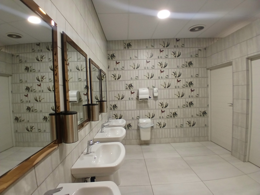 Commercial Property for Sale in Oos Einde North West